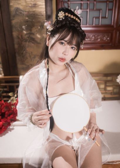 康妮卡特无删减版在线
